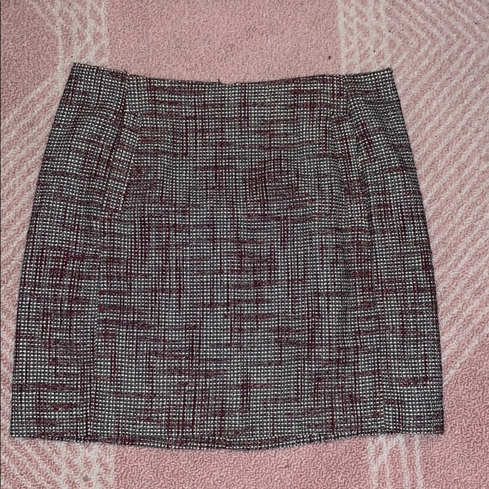 Banana Republic deep garnet tweed skirt